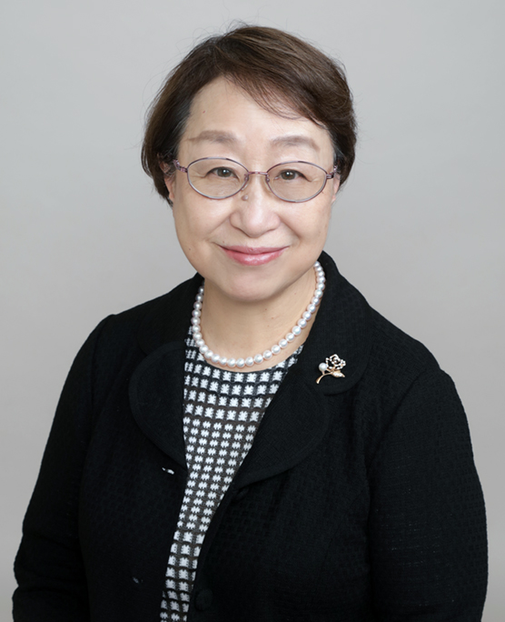 奈良歯科衛生士専門学校
校長 冨森 裕美子